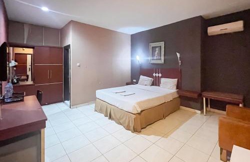 Panakkukang Hotel | Urbanview Trisula Hotel Makassar