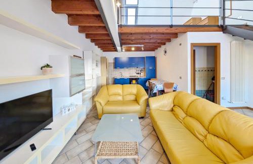 Crema Apartment | Urbino Loft - City Center on foot