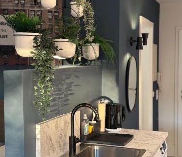 Erlenstegen Apartment | UrHOME 22 City, Airport, Messe, Auto-,Straßenbahn