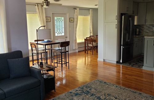 Chance House | Kelley's Shorehouse on eastern shore of MD at Chance/Deal Island. Pet-Friendly!