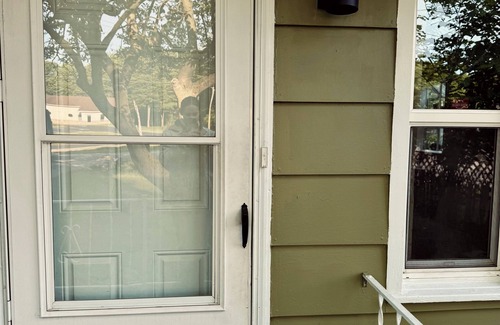 Sawyer Cottage | Chic Dunes Cottage W/HOT TUB near Warren Dunes/Lake MI!