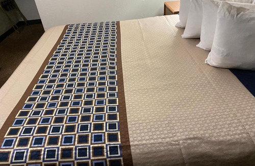 Mount Vernon Hotel | Usa Inn