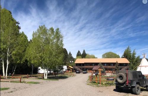 South Fork House | Ute Bluff Lodge, Cabins and RV park