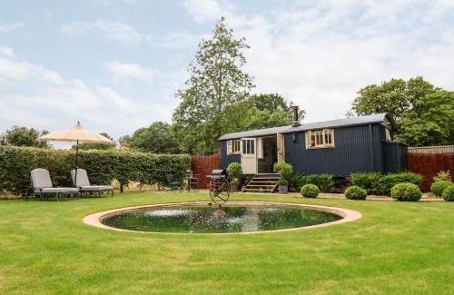 Harleston House | Utopia
