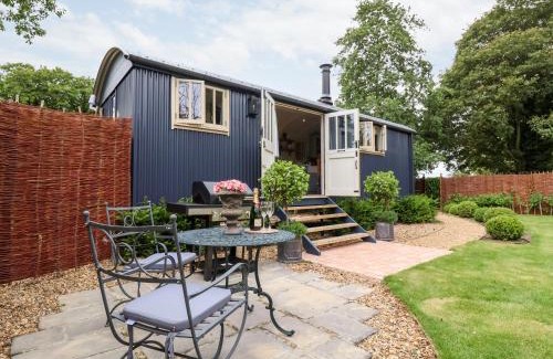 Harleston House | Utopia