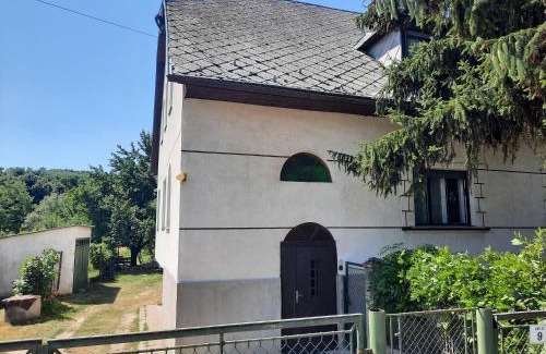 Csesznek Apartment | Várkapitány-lak