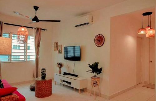 Beranang Apartment | V Boho Home 3Bedroom 7-8Pax Eco Majestic Semenyih