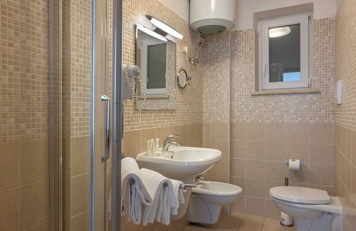 Ancona Hotel | V Hotel