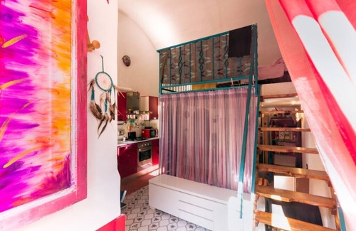 Vomero House | V & V (apartment Valentina and Viviana)