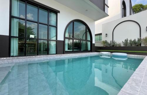 Pak Chong Villa | V Villa Khaoyai