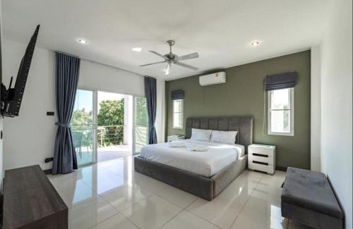 Rawai House | V161 Quiet 4BR with Pool Table, 3 Min to Rawai Beach