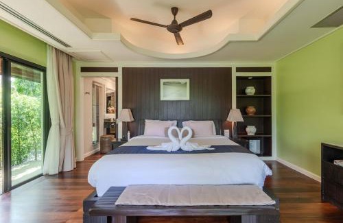 Rawai Villa | V238 Villa 6BR Lakefront Jacuzzi Sauna & Gym, Near Beach