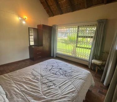 Vanderbijlpark Apartment | Vaal Haven - riverside getaway