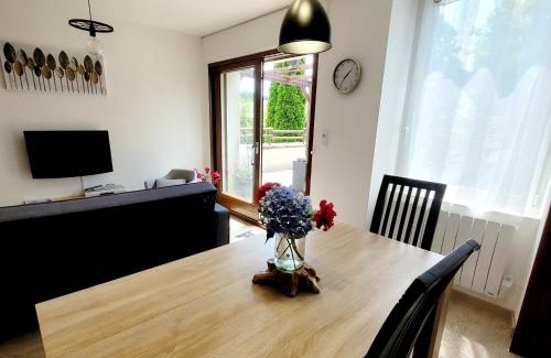 Messeix Apartment | Vacances à la Campagne 4 étoiles à 30min des pistes de ski Mont Dore Sancy