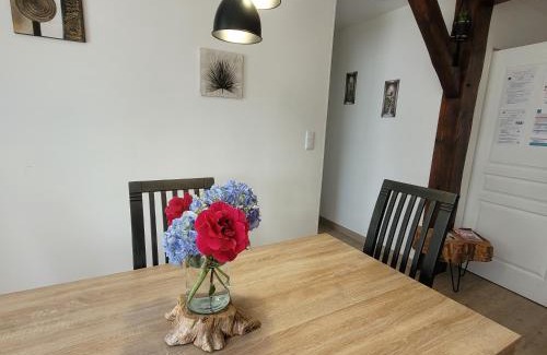 Messeix Apartment | Vacances à la Campagne 4 étoiles à 30min des pistes de ski Mont Dore Sancy