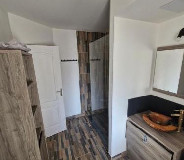 Messeix Apartment | Vacances à la Campagne 4 étoiles à 30min des pistes de ski Mont Dore Sancy