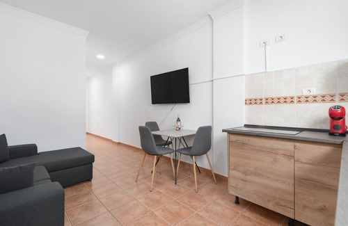 Aguimes Apartment | Vacation Apartment 'Unidad B' with Sea View, Wi-Fi and Air Conditioning