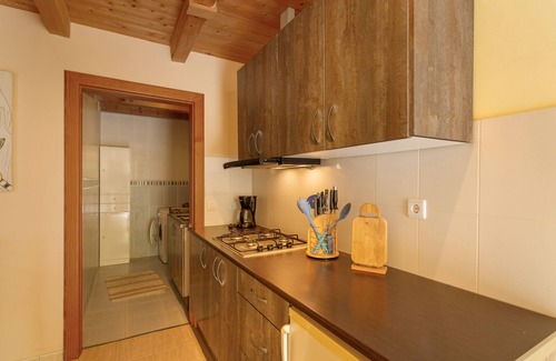 San Bartolome de Tirajana Apartment | Vacation Apartment 'La Réunion' with Shared Pool, Shared Terrace and Wi-Fi