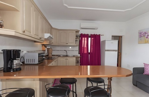 San Bartolome de Tirajana House | Vacation Home 'Vivienda 1' with Mountain View, Shared Pool and Private Terrace