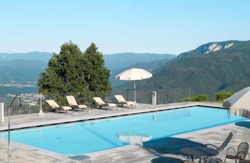 Molazzana House | Vacation home Limone + Rosmarino + Gelsomino in Castelnuovo di Garfagnana - 15 persons, 6 bedrooms