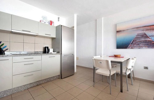 El Medano Apartment | Vacation Apartment "Casa Médano 17" with Sea & Mountain Views & Wi-Fi