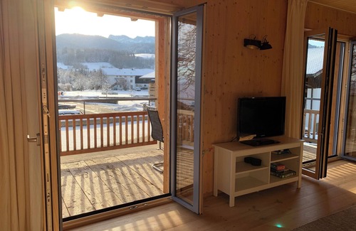 Bernau am Chiemsee Apartment | Vacation apartment 90sqm with balcony, max. 6 persons