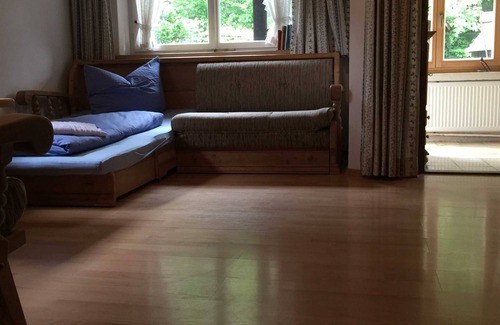 Gmund am Tegernsee Apartment | Vacation apartment Fichtenblick - Holiday home Kellermann