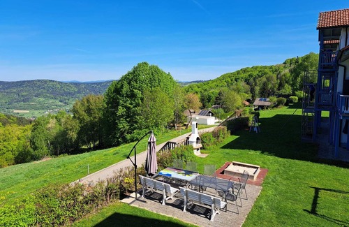 Schofweg Apartment | Vacation apartment Sonnenschein in Ferienland Sonnenwald: your retreat in the middle of nature