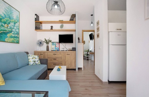 Puerto del Rosario Apartment | Vacation Apartment 'Alojamiento El Ocaso' with Private Terrace and Wi-Fi