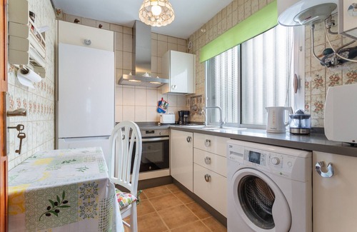 Puerto de la Cruz Apartment | Vacation Apartment 'Un Guiño Al Mar' with Sea View, Private Terrace and Wi-Fi