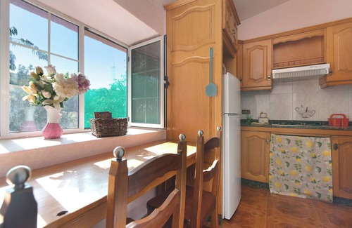 La Solana Villa | Vacation Apartment 'Vivienda V Torres 2' with Private Terrace and Wi-Fi