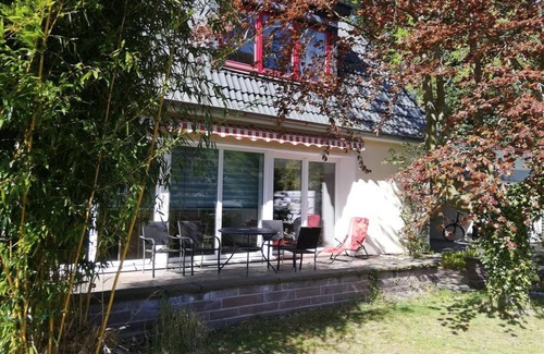 Bad Zwischenahn Apartment | Vacation apartment Seggenwiese, shower, WC - Ferienwohnungen Meeres-Brise - Weißer