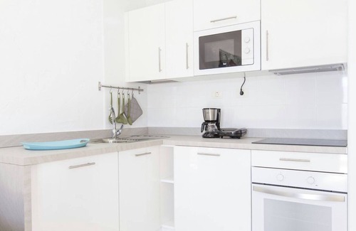 Caleta de Fuste Apartment | Vacation Apartment 'Casita Del Sol' with Private Pool, Private Terrace and Wi-Fi