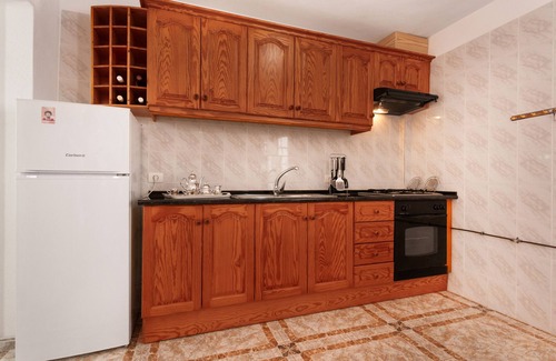 Piedra Hincada Apartment | Vacation Apartment 'Ático La Estrella' with Mountain View and Private Terrace