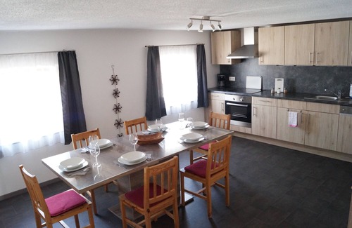 Niederalteich Apartment | Vacation apartment 2 family Denk, 105m² central location, directly on the blue Danube