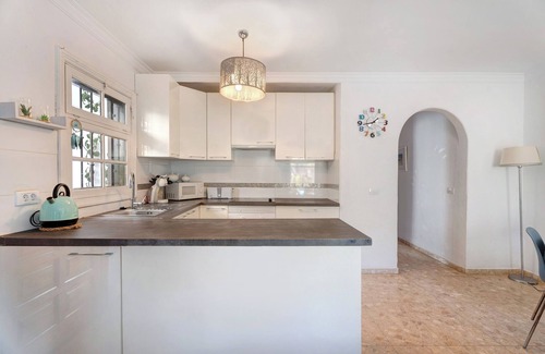 Complejo turistico Amarilla Golf Apartment | Vacation Apartment 'Blue Dream Pebble Beach' with Sea View, Shared Pool and Wi-Fi