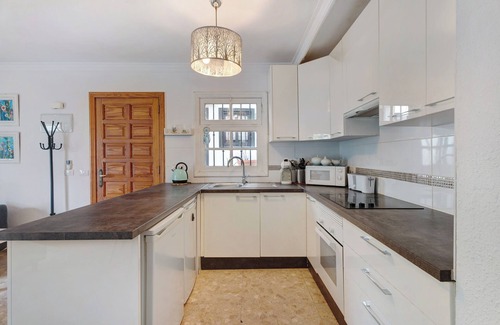 Complejo turistico Amarilla Golf Apartment | Vacation Apartment 'Blue Dream Pebble Beach' with Sea View, Shared Pool and Wi-Fi