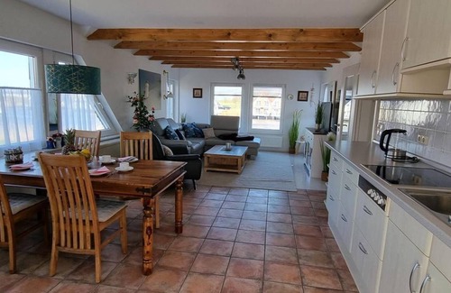 Harlesiel Apartment | Vacation apartment Am Yachthafen 100 upper floor - Holiday apartment Am Yachthafen 100