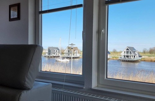 Harlesiel Apartment | Vacation apartment Am Yachthafen 100 upper floor - Holiday apartment Am Yachthafen 100