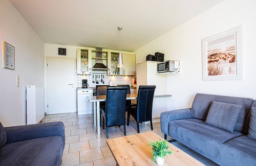 Werdum Apartment | Vacation apartment/apartment for 6 guests with 78m² in Werdum (273104)