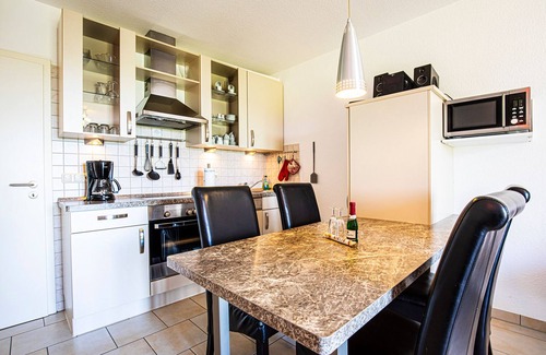 Werdum Apartment | Vacation apartment/apartment for 6 guests with 78m² in Werdum (273104)