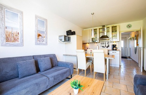 Werdum Apartment | Vacation apartment/apartment for 6 guests with 79m² in Werdum (273105)
