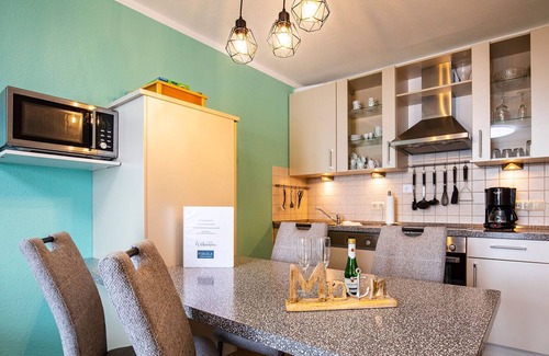 Werdum Apartment | Vacation apartment/apartment for 5 guests with 79m² in Werdum (273106)