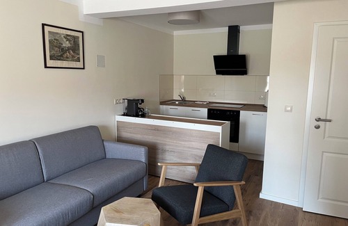 Grosskarlbach Apartment | Vacation apartment "Kirschgarten" in the old winery