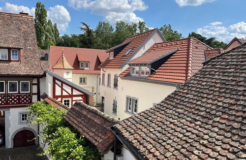 Grosskarlbach Apartment | Vacation apartment "Kirschgarten" in the old winery