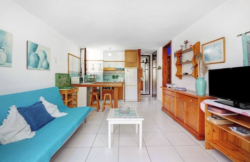 El Madronal Apartment | Vacation Apartment "Bungamerica272" with Shared Pool, Private Terrace & Wi-Fi