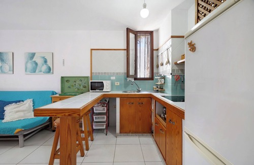 El Madronal Apartment | Vacation Apartment "Bungamerica272" with Shared Pool, Private Terrace & Wi-Fi