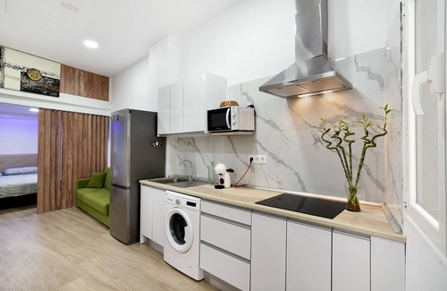 Playa de Arinaga Apartment | Vacation Apartment "Gofiobeach" with Private Terrace, Wi-Fi and Air Conditioning