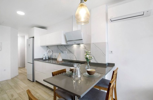 La Garita Apartment | Vacation Apartment 'Las Palmeras In Playa La Garita' with Wi-Fi and Air Conditioning