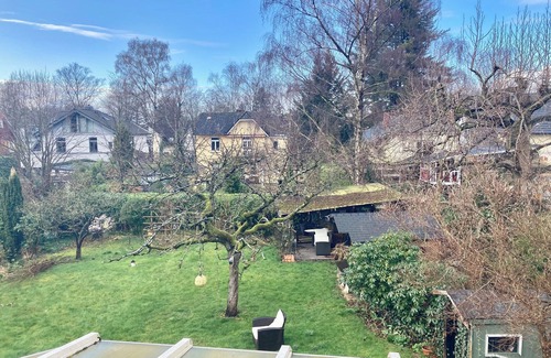 Hamburg-Altona Apartment | Vacation apartment near Volkspark, arenas/Trabrennbahn/DESY